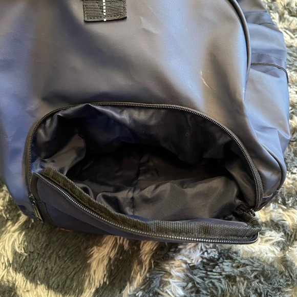 Herschel Supply Co. Novel Duffel Studio Navy Blue EUC - Picture 7 of 12